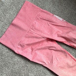 Gym shark leggings